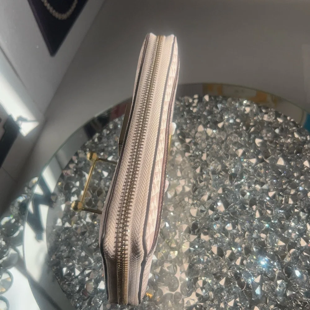 kate spade chic kate